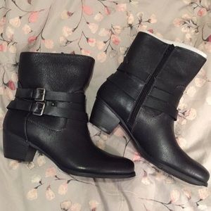 NWT Black Naturalizer Katrina leather boots